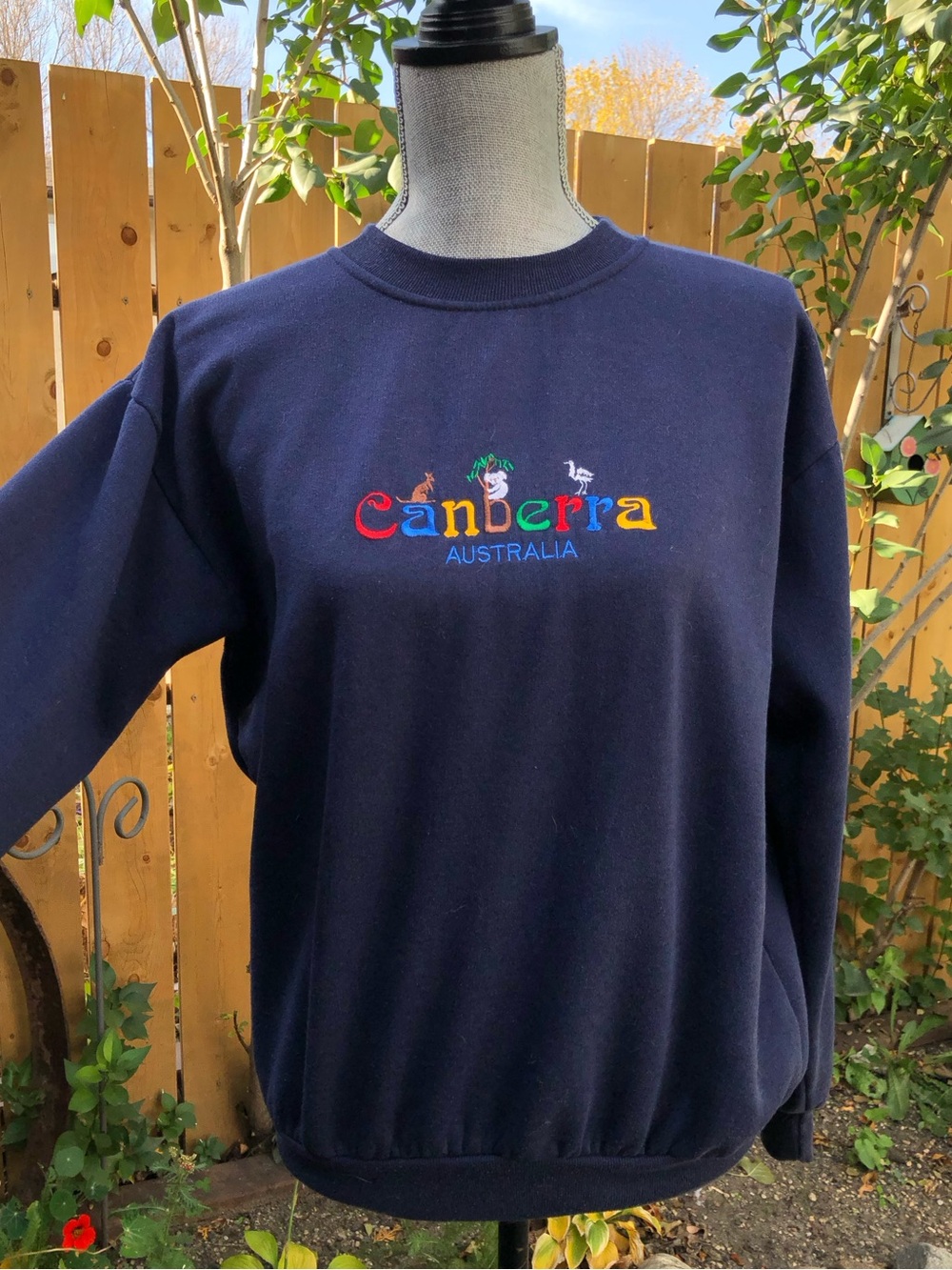 🇦🇺 Y2K Travel Crewneck Sweater with Canberra Australia Embroidered Souvenir